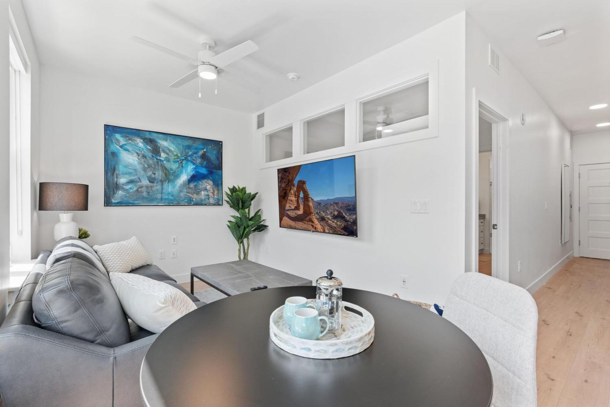 Outstanding Amenities-New Complex- Downtown Luxury Apartment ซอลต์เลคซิตี้ ภายนอก รูปภาพ