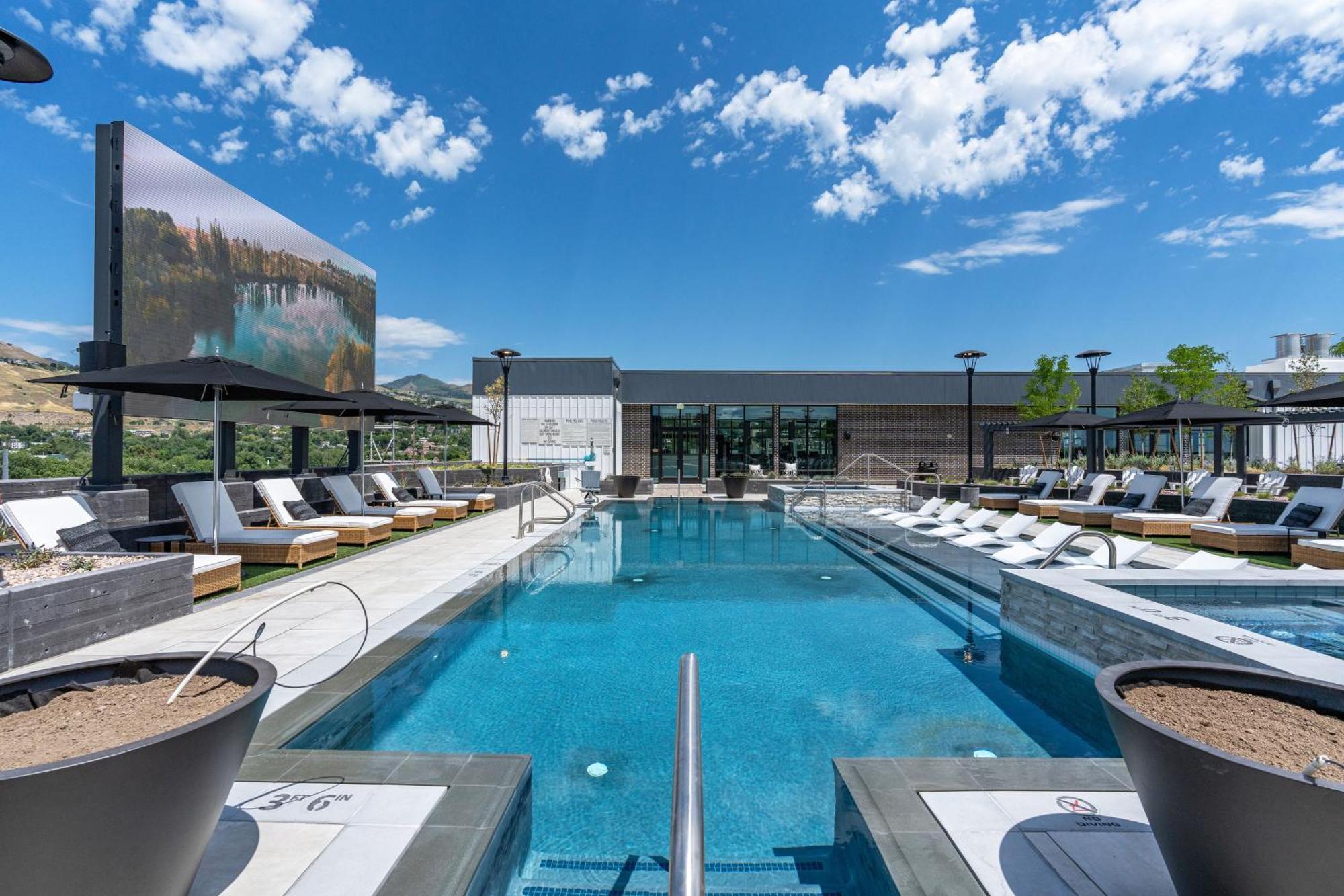 Outstanding Amenities-New Complex- Downtown Luxury Apartment ซอลต์เลคซิตี้ ภายนอก รูปภาพ